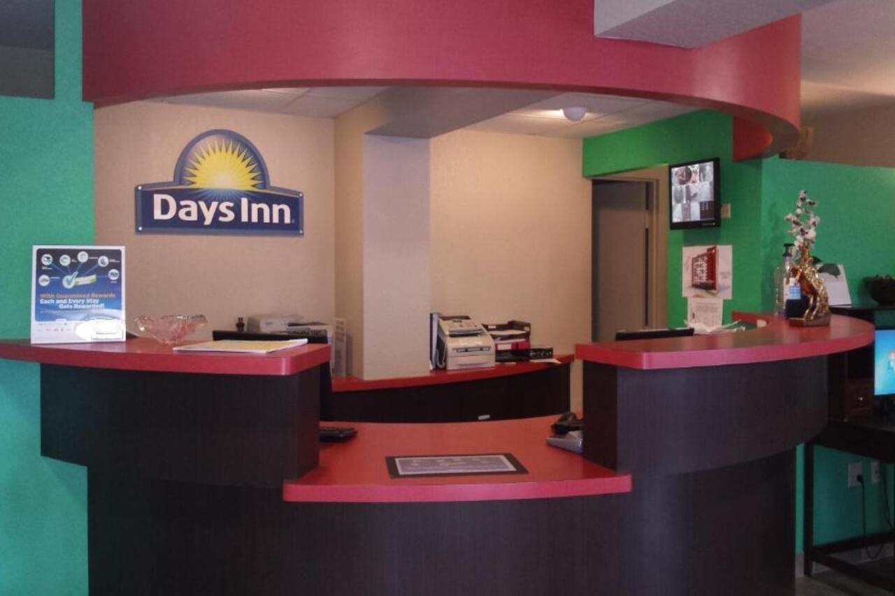 Days Inn By Wyndham Хот-Спрингс Экстерьер фото
